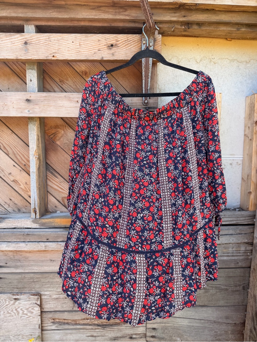 Como Vintage Navy Tunic with Red Floral Print - Picture 7 of 8